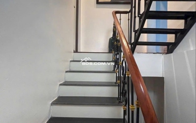 THÁI THỊNH - VĨNH HỒ - THỊNH QUANG: Nhà 5Tầng , ~50m2, 2 thoáng, VF3 đỗ cửa; Sẵn Ở Ngay